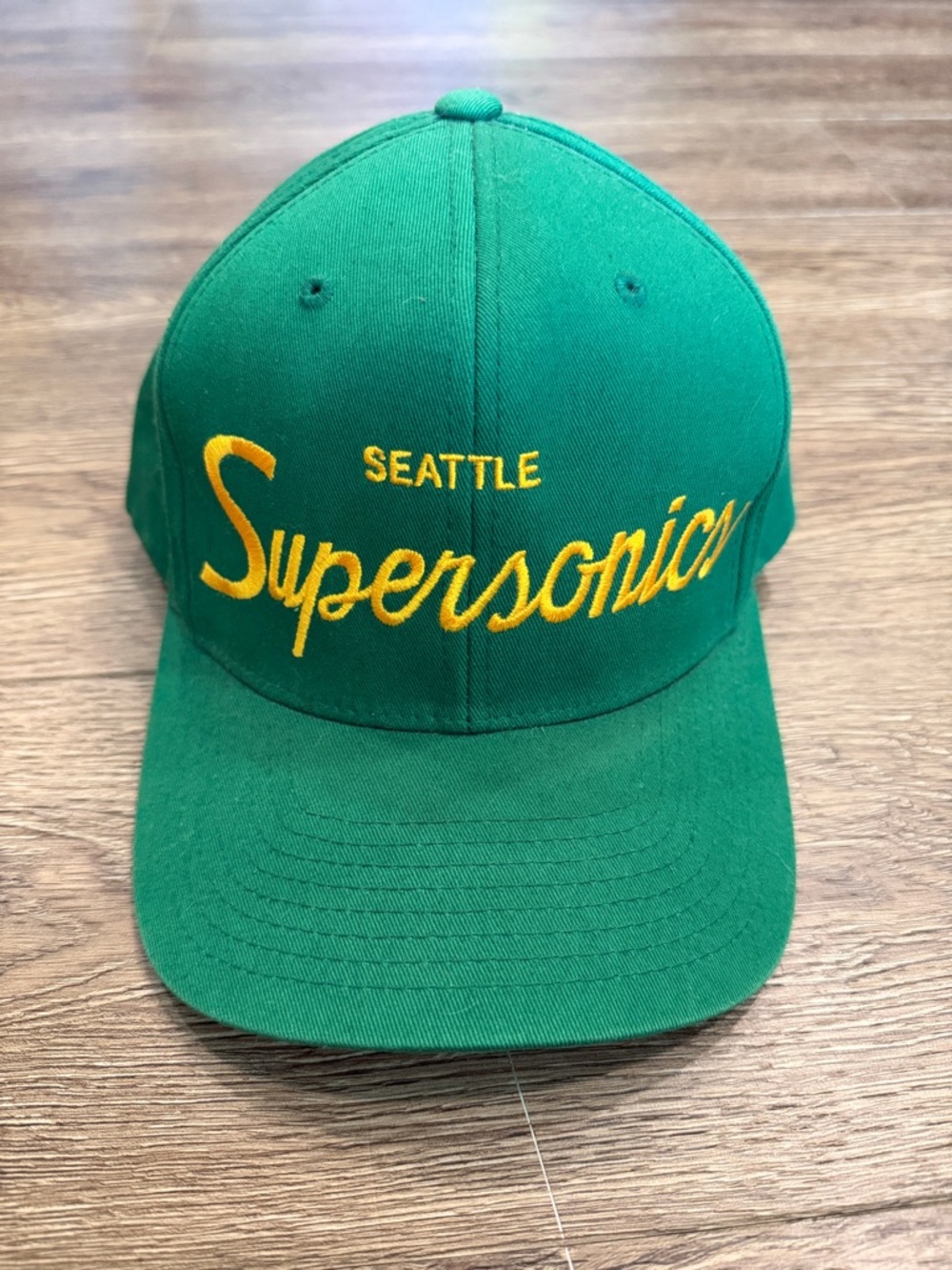 Mitchell & Ness Green Seattle SuperSonics, Yellow Script Snapback Cap